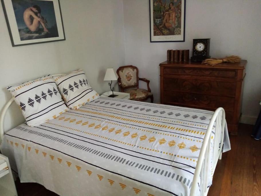 Gite Sous L' Orme Asquins Εξωτερικό φωτογραφία
